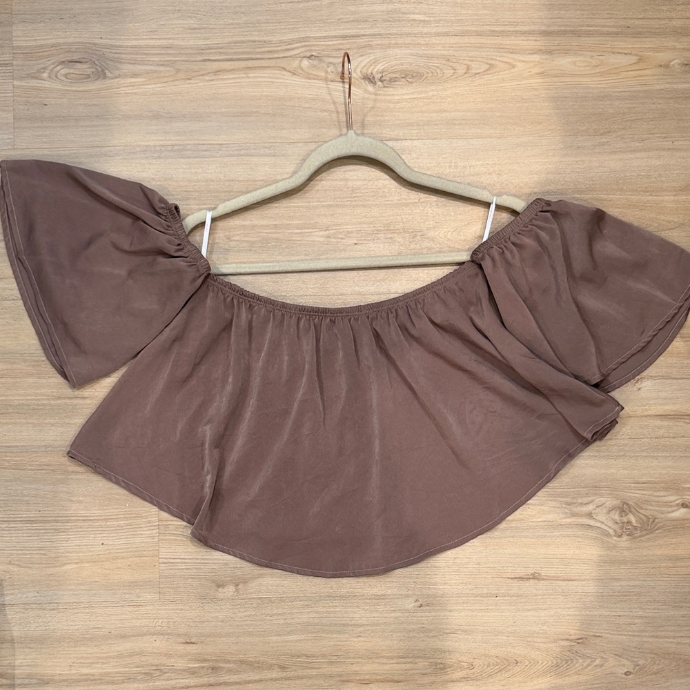 Off-Shoulder Flutter Sleeve Crop Top in Dusty Mauve